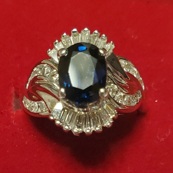 Beautiful design 14K white gold diamond & sapphire ring - Picture 3 of 12